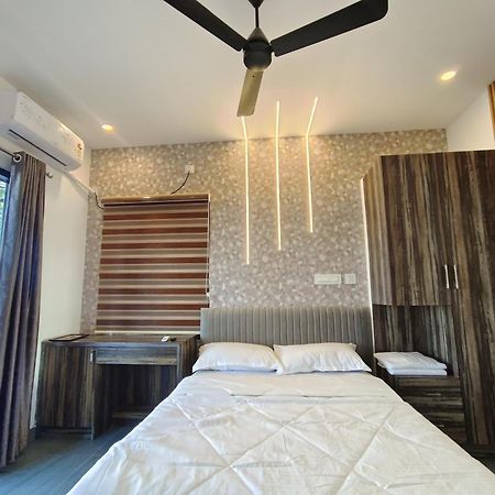 Marina Lounge Hotel Kochi Luaran gambar